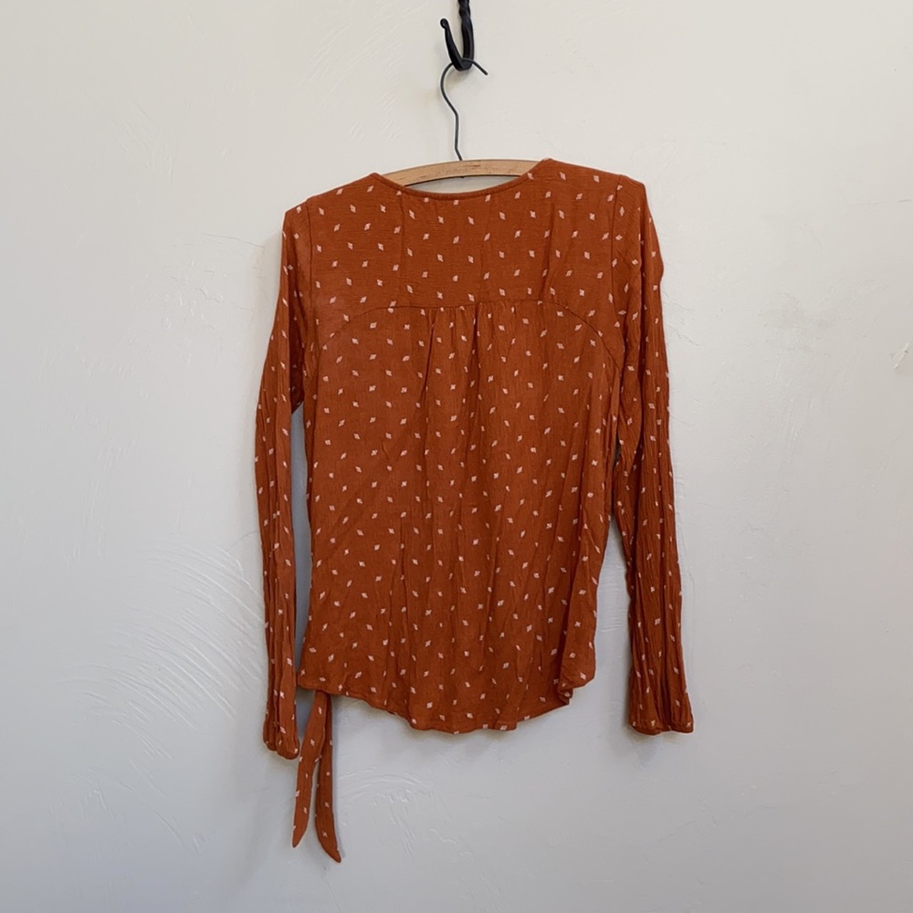Universal Thread Faux Wrap Blouse - Picture 5 of 6